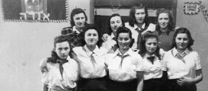Members of Bnei Akiva at assembly. Bratislava, 1946 Members of Bnei Akiva at assembly. Bratislava, 1946