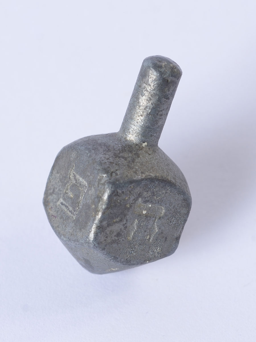 Ester Veisfeiller's (Alis Goldmann) Dreidel (Spinning top)