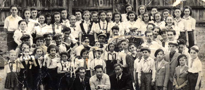 Members of the Bnei Akiva youth movement. Bratislava, 1945 Members of the Bnei Akiva youth movement. Bratislava, 1945