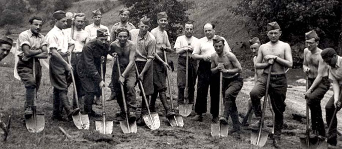 Svãtý Peter, Slovakia, 1940. Forced labor companies of the Sixth Slovak Brigade
