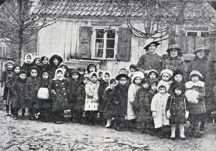 The first Jewish kindergarten in Plonsk The first Jewish kindergarten in Plonsk