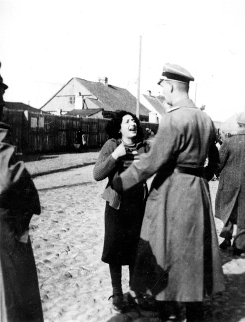 Registration of Jewish men in the courtyard of the Plonsk prison, while being beaten, 19 September 1939 Registration of Jewish men in the courtyard of the Plonsk prison, while being beaten, 19 September 1939