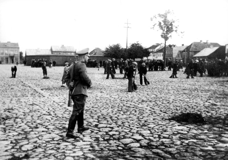 Forced labor of Jews in Plonsk Forced labor of Jews in Plonsk