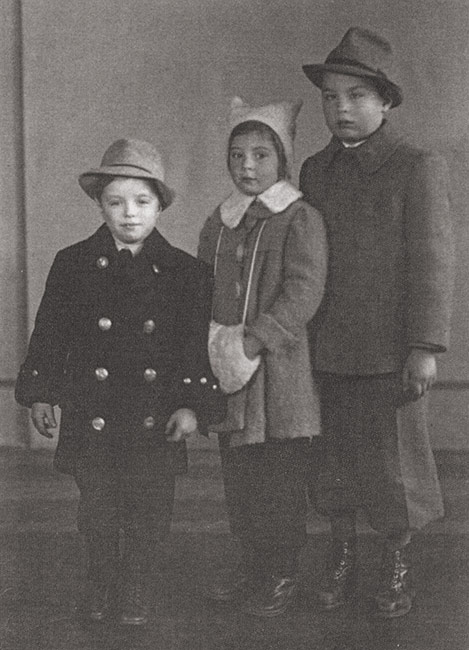 Pavle and Mirko Deneberg (girl's identity unknown) Pavle and Mirko Deneberg (girl's identity unknown)
