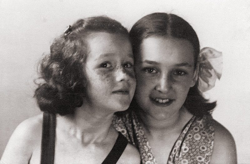 From left to right: Kathryn (Kitty) and Erika Winter (around 1940) From left to right: Kathryn (Kitty) and Erika Winter (around 1940)