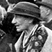 29. August 1942, Juden kommen an der Verladerampe des Schlachthofs in Wiesbaden an, von wo aus sie deportiert werden sollen