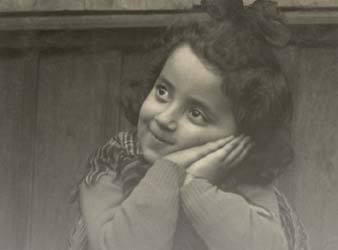 Zentralen Datenbank der Namen der Holocaustopfer