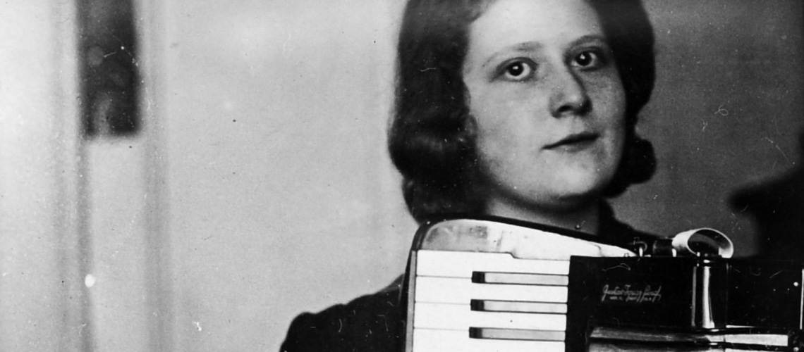 Gertrude Griss, Vienna, prewar