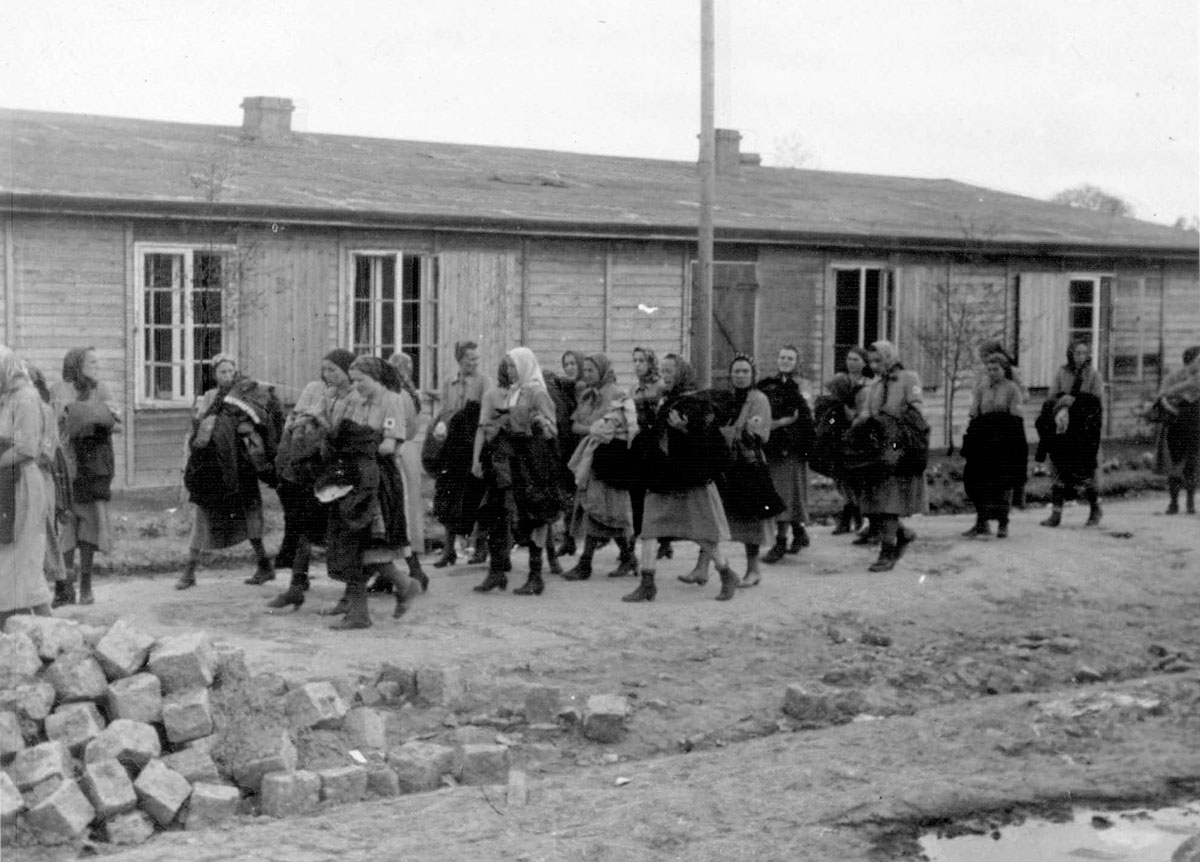 Female prisoners on their way to the barracks after registration