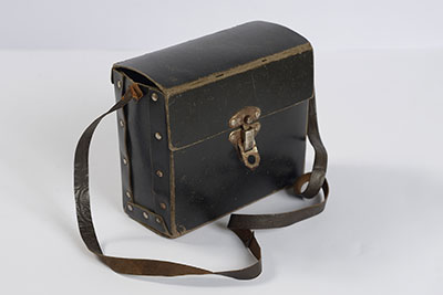 Lunch bag belonging to Tamara Podriacikas from Kovno, Lithuania