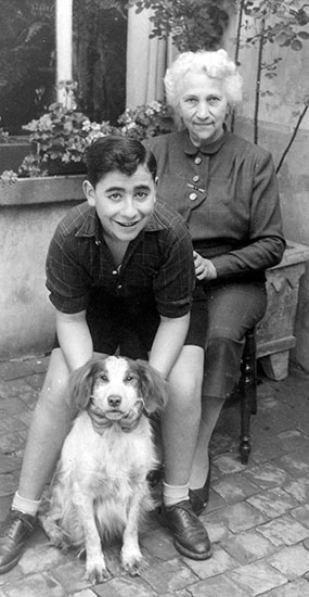 Jacques Heller together with his rescuer Maria Vandenberghen, July 1954
