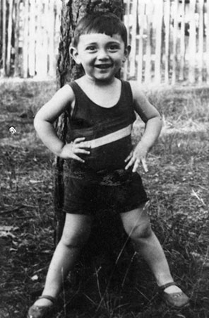 Yehiel Mintzberg, son of Abek (Abba) and Miriam Mintzberg, from Radom, Poland