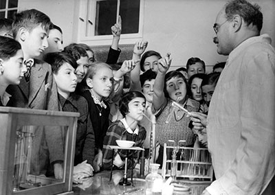 Chemistry lesson, Latvia, prewar