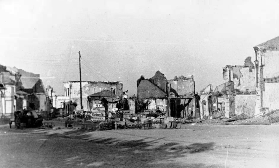 Bălţi in ruins after the German invasion of the town. From an album belonging to a German soldier documenting the invasion of the Soviet Union Bălţi in ruins after the German invasion of the town. From an album belonging to a German soldier documenting the invasion of the Soviet Union
