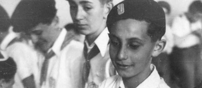 Shmuel Dayan (Richter) in the dormitories of the Bnei Akiva youth movement