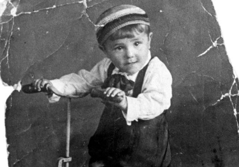 Welwele-Walentin Krayz, son of Jefim-Efraim and Ida (later Pinkert), Ukraine, 1939