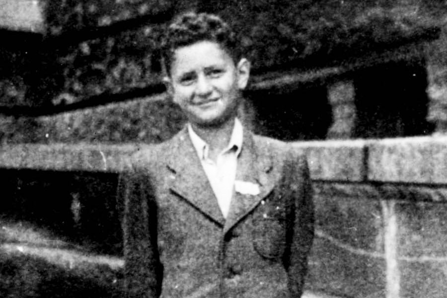 Shimon Posesorski (later known as the famous singer Shimon Israeli) in Otwock