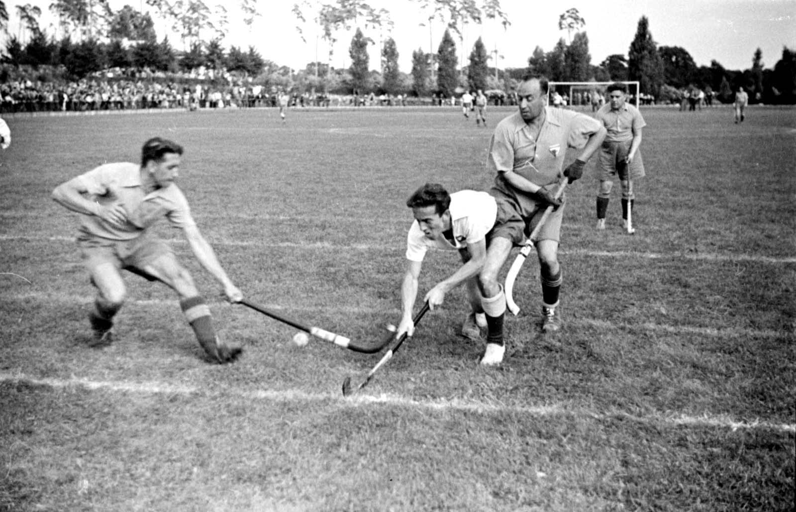 Berlin, Germany, 1937, a hockey game at the "Bar-Kochba" international sports games with the participation of "Hakoach Vienna". The games took place at the Grunewald field and included soccer, handball and hockey
