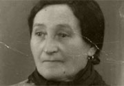 Photograph of Blima Gelband (née Neufeld), dedicated to her sister Malka, in December 1941