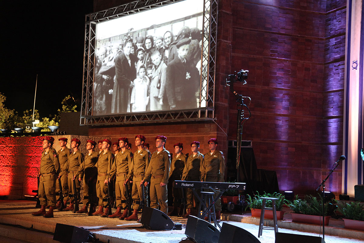Guardia de honor de la Brigada de Paracaidistas durante la ceremonia