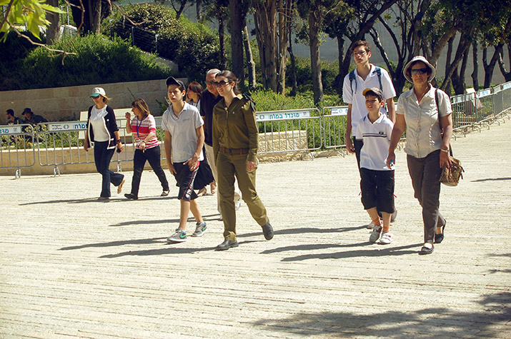 Galerie de photos - Conmemorando Yom Hashoá en Yad Vashem