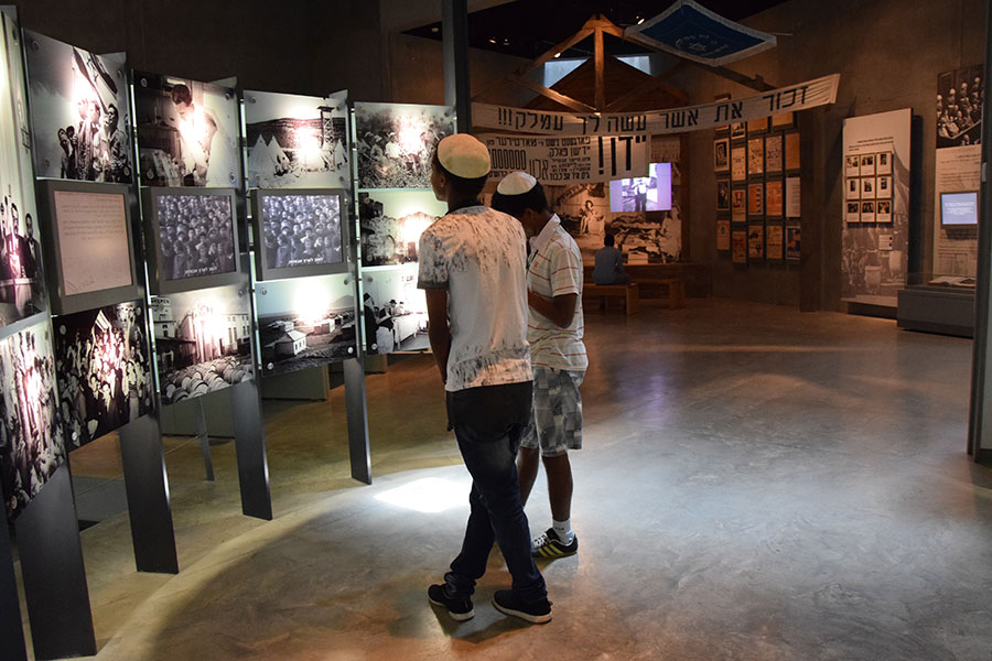Mirando el pasado - Conmemorando Yom Hashoá en Yad Vashem