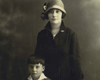 Gain Waber y su hijo.
Archivo fotográfico de Yad Vashem.