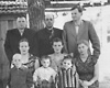 Семьи Гильман и Родашкович, Кривичи, Белоруссия, 1950-е гг. Сверху слева: Фоля (Рафаил) Гильман, еврейский партизан, сбежавший из-под расстрела в Ушачах. Рядом ниже: его жена Маня Гильман, вся семья которой погила в Ушачах. Рядом: Исаак Родашкович, польский еврей, бежавший в СССР, его жена Вера (Двора) Гильман, сестра Фоли, выжившая во время расстрела в Ушачах. Третья пара неизвестна.