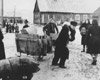Каунас, Литва. Жители гетто перебираются с места на место из-за уменьшения территории гетто.