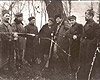 Украина, январь 1943. Еврейские партизаны Бершадского района Винницкой области, среди них командир отряда Талес Янкл.